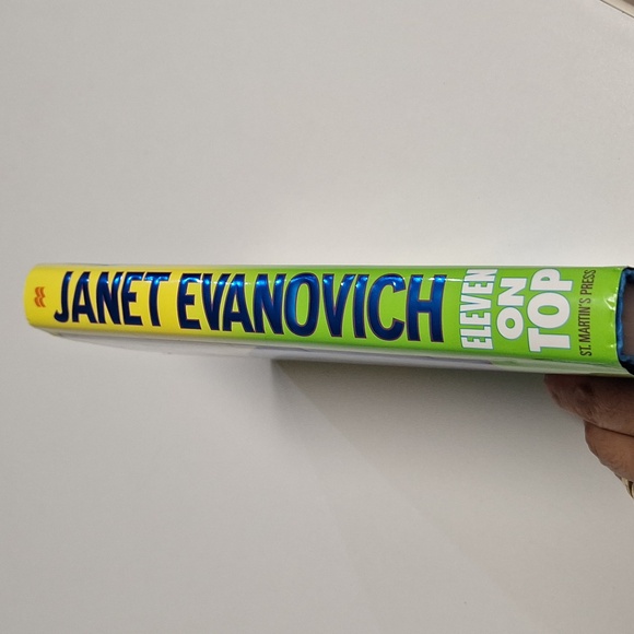 Eleven On Top - Picture 5 of 5